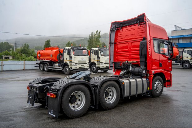  Тягач УСТ 5453 SHACMAN (ШАКМАН) SX42584V324 6х4