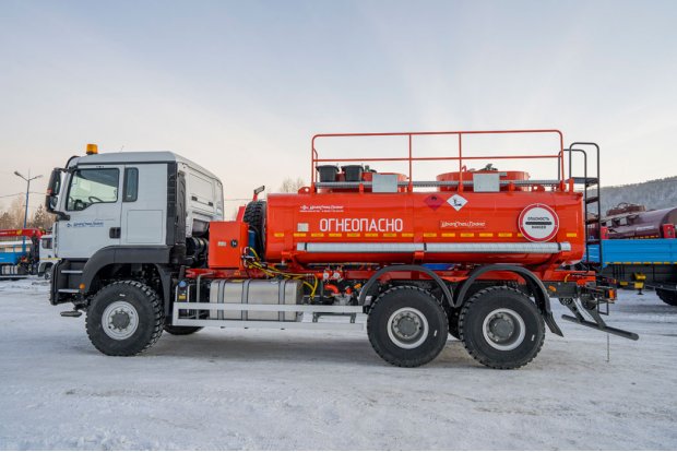 Автотопливозаправщик АТЗ 12-2Б SITRAK C7H ДОПОГ