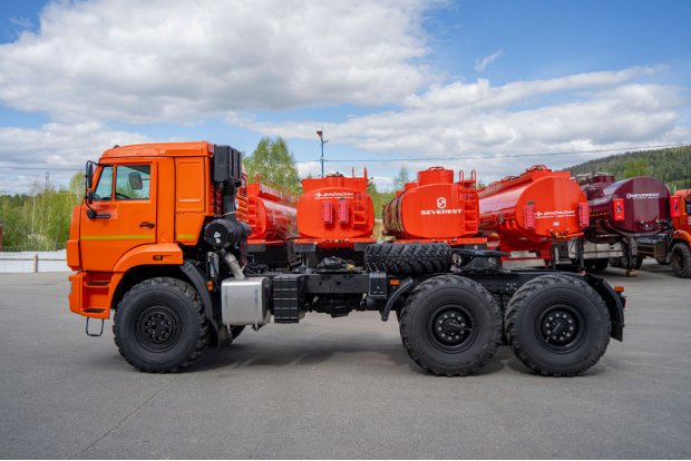 Седельный тягач Камаз 53504-76020-50 сп. место