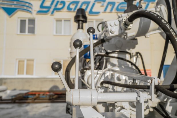 Рычаги управления смесительного барабана