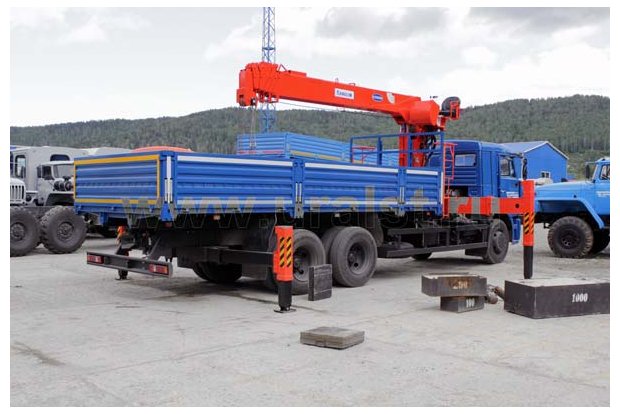 Бортовой Камаз с КМУ Kanglim KS-2056