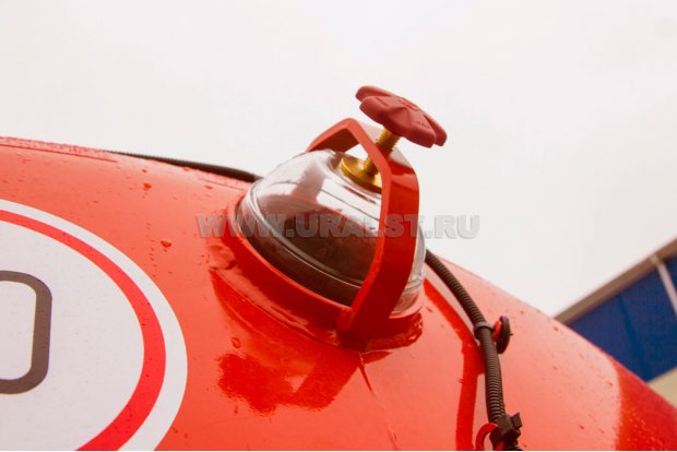 Окно уровня вакуумной емкости