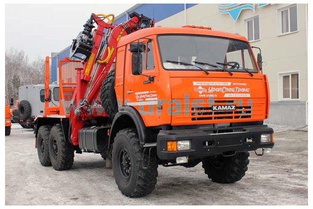 Лесовозный тягач Камаз с гидроманипулятором