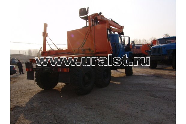 лесовозный тягач