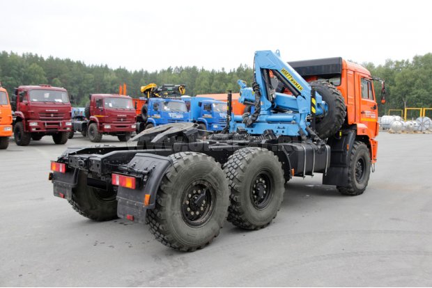 Тягач Камаз 43118-46 с краном-манипулятором ИМ-77
