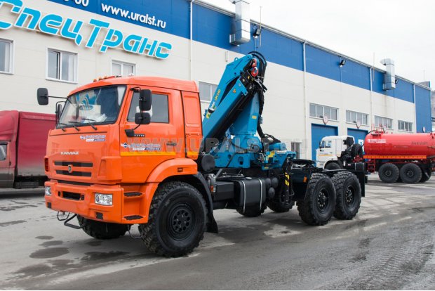 Тягач Камаз 43118-46 с краном манипулятором ИМ-240