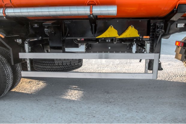 Боковая защита