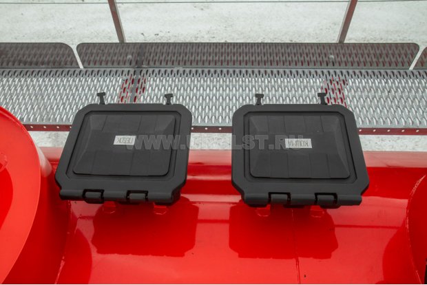 Ящик для песка и кошмы