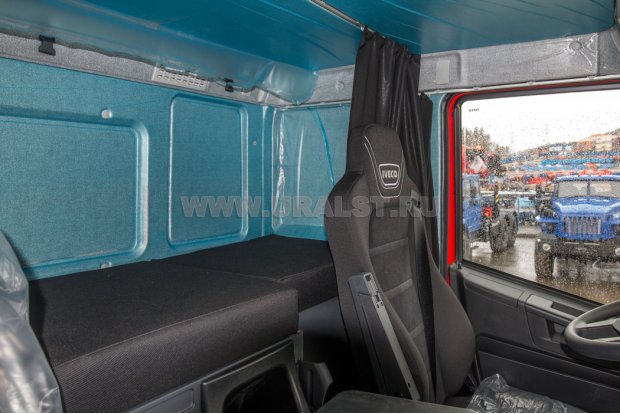 Спальное место в кабине водителя