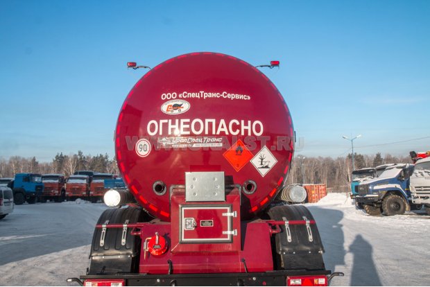 Днище полуприцепа