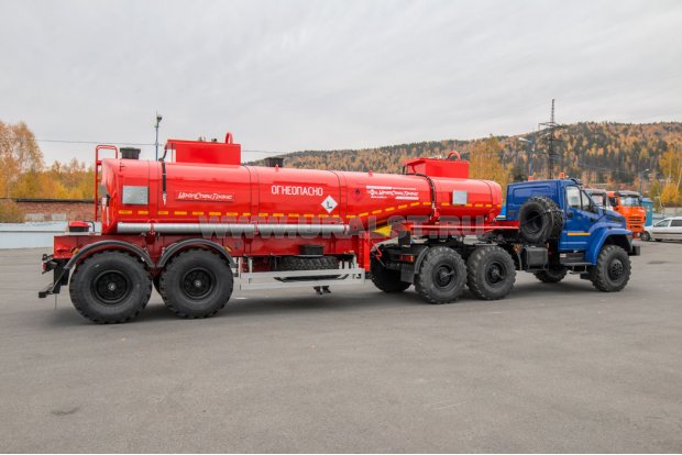 Седельный тягач Урал + ППЦ 21-21-2НУ УСТ 9465