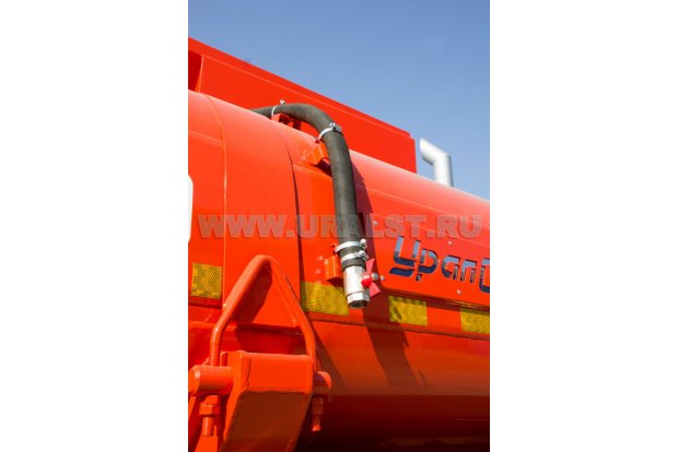 Шланг для слива разлитых нефтепродуктов