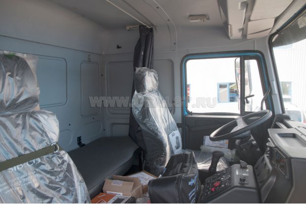 Спальное место в кабине водителя