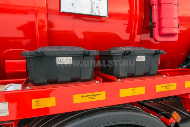 Ящики для песка и кошмы