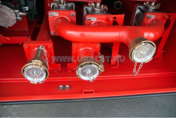 Трубопровод с быстроразъемными соединениями