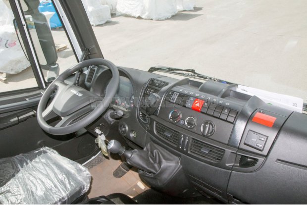 Кабина водителяIVECO-AMT 423900