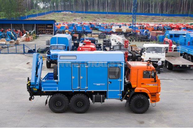 Мобильная ремонтная мастерская (МРМ) УСТ-5453 на шасси Камаз 43118-46 с КМУ ИМ-95