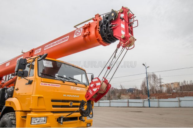 Стрела автокрана