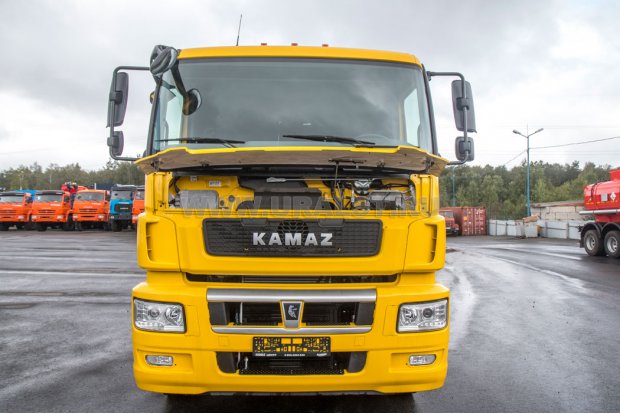 Седельный тягач Камаз 65206-007-87