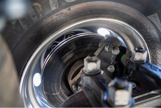 Дисковые тормоза