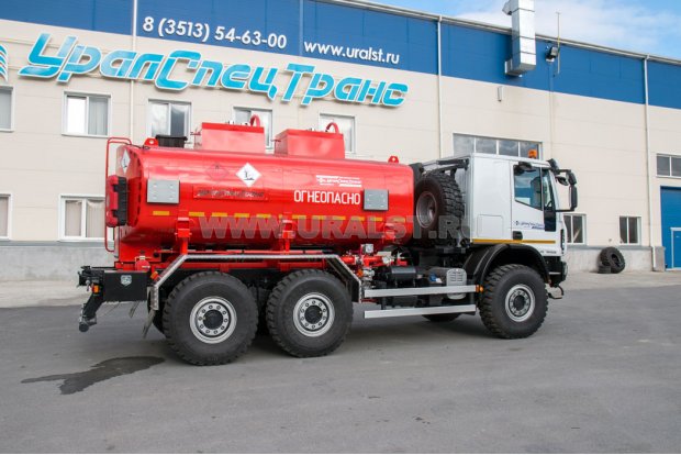 Вариант исполнения АТЗ-12-2 УСТ-5453 на шасси IVECO (Ивеко) со спальным местом