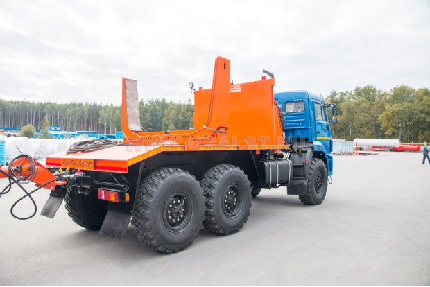 Трубовоз на шасси Камаз