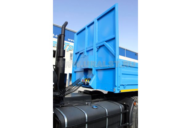 Модернизированное защитное ограждение кабины тягача