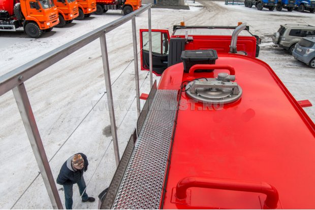 Площадка обслуживания цистерны