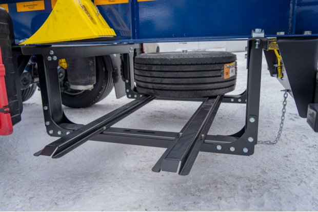 Корзина под второе запасное колесо