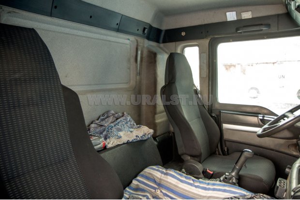 Спальное место в кабине водителя