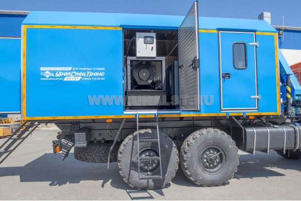 Дверь входная одностворчатая с фиксатором