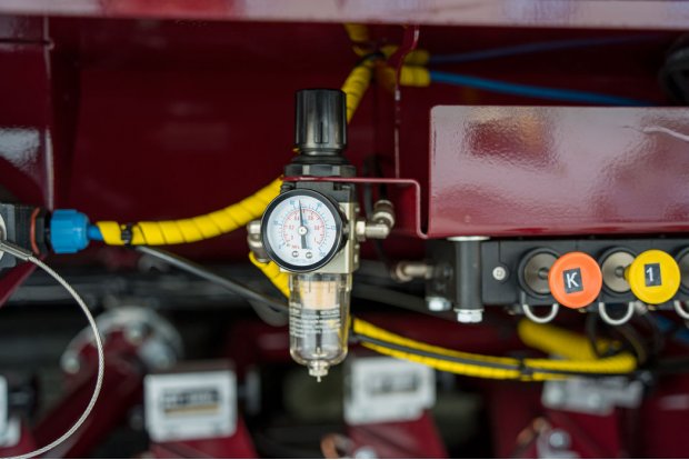 Фильтр осушитель с манометром