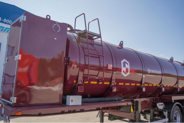 Лестница для подъема на площадку обслуживания цистерны