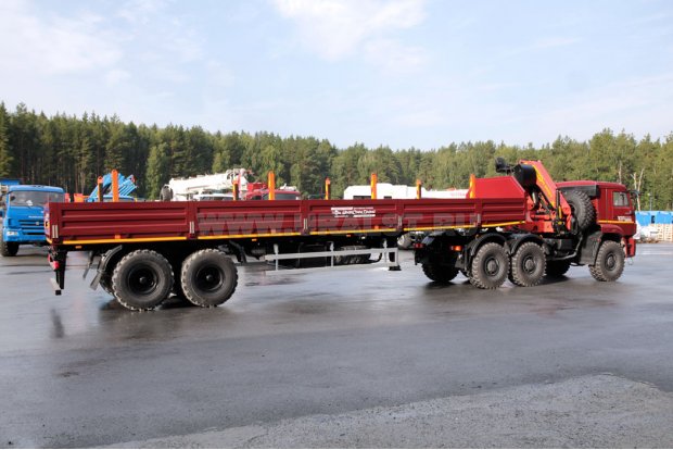 Седельный тягач Камаз 65221-43 с КМУ Palfinger PK-30002-K + Полуприцеп бортовой ППБ 20-23-12К УСТ-94651