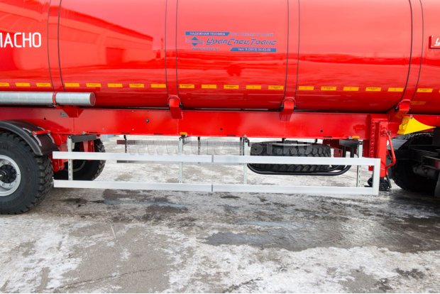 Боковая защита полуприцепа 