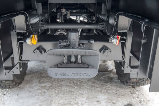 Заднее сцепное устройство