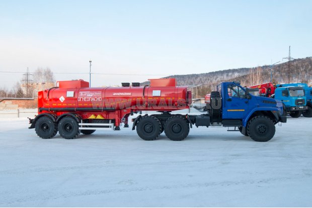 Полуприцеп цистерна нефтевоз ППЦН 20-21-2Н ПТ УСТ 9465 рамная, насос