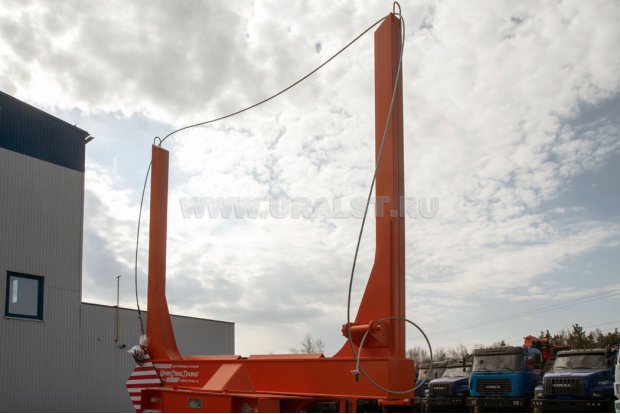 Поворотный лесовозный коник