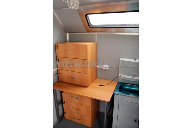 Шкафы для инструмента и материалов (с полками)