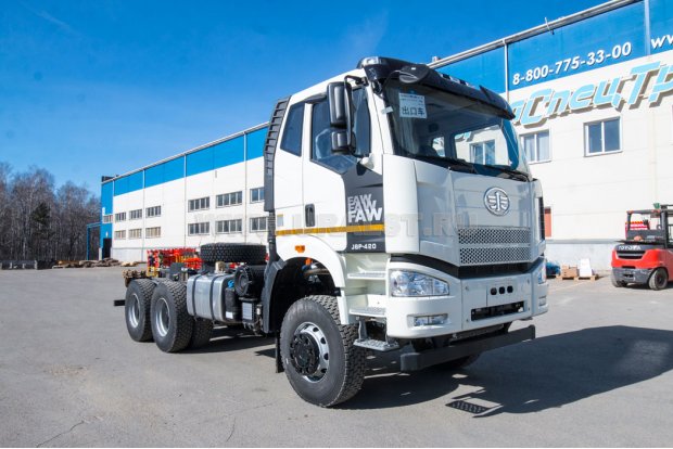 Шасси FAW СА3250 6х6, 420л.с., база 3675