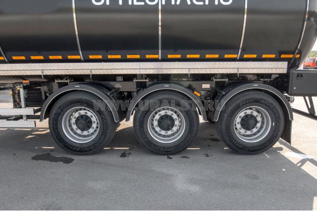 Оси полуприцепа