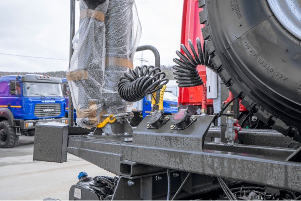 Пневмо, электро выводы