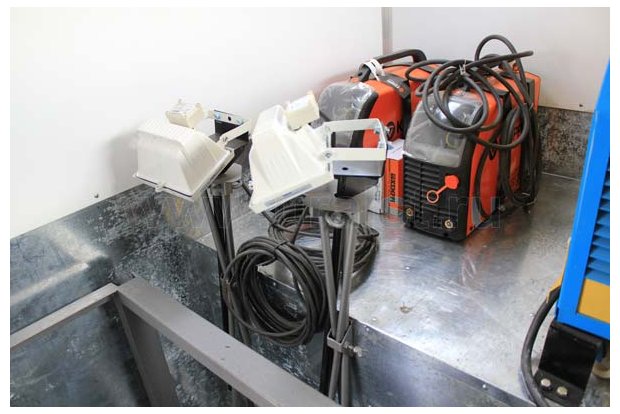 Автофургон. Прожектор галогенный