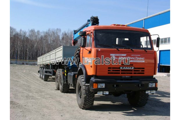 Тягач Камаз 43118 с краном-манипулятором ИМ-240А