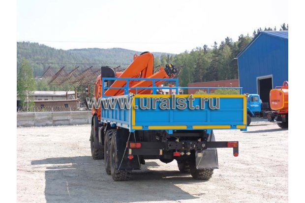 Бортовой автомобиль КамАЗ с КМУ-90