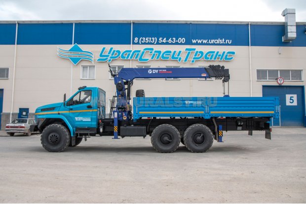 Автомобиль бортовой Урал-4320-NEXT с КМУ DongYang SS1926