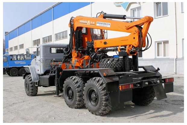 Урал погрузчик леса с СФ-140СТ