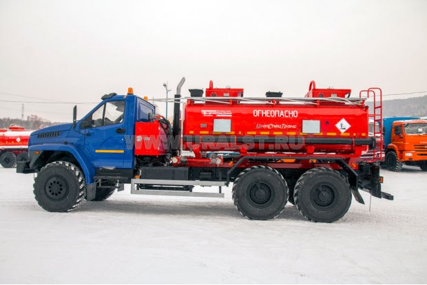 Автотопливозаправщик АТЗ-10-2Б УСТ-5453