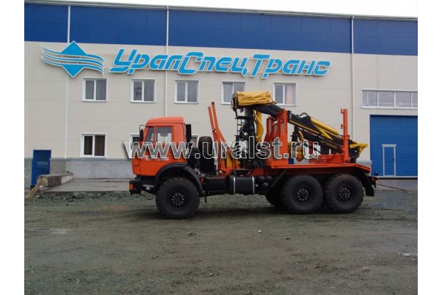 Лесовоз с манипулятором