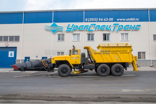 Автомобиль специализированный для содержания дорог Тройка 2000-15 Урал 55571-72